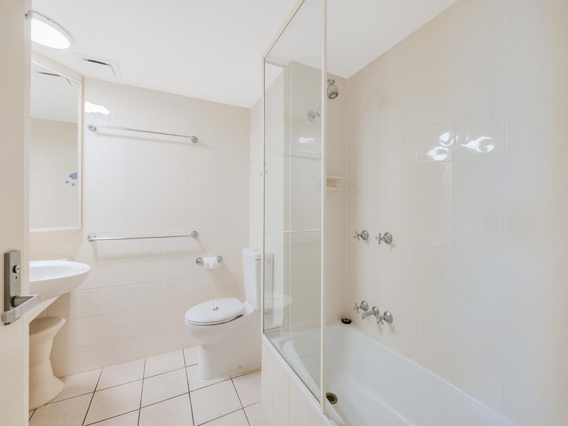 Chateau Royale Sunshine Coast Aparthotel