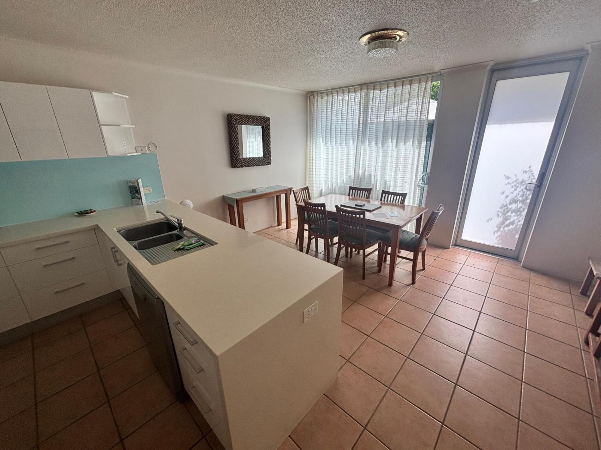 Aparthotel Chateau Royale Sunshine Coast 4*
