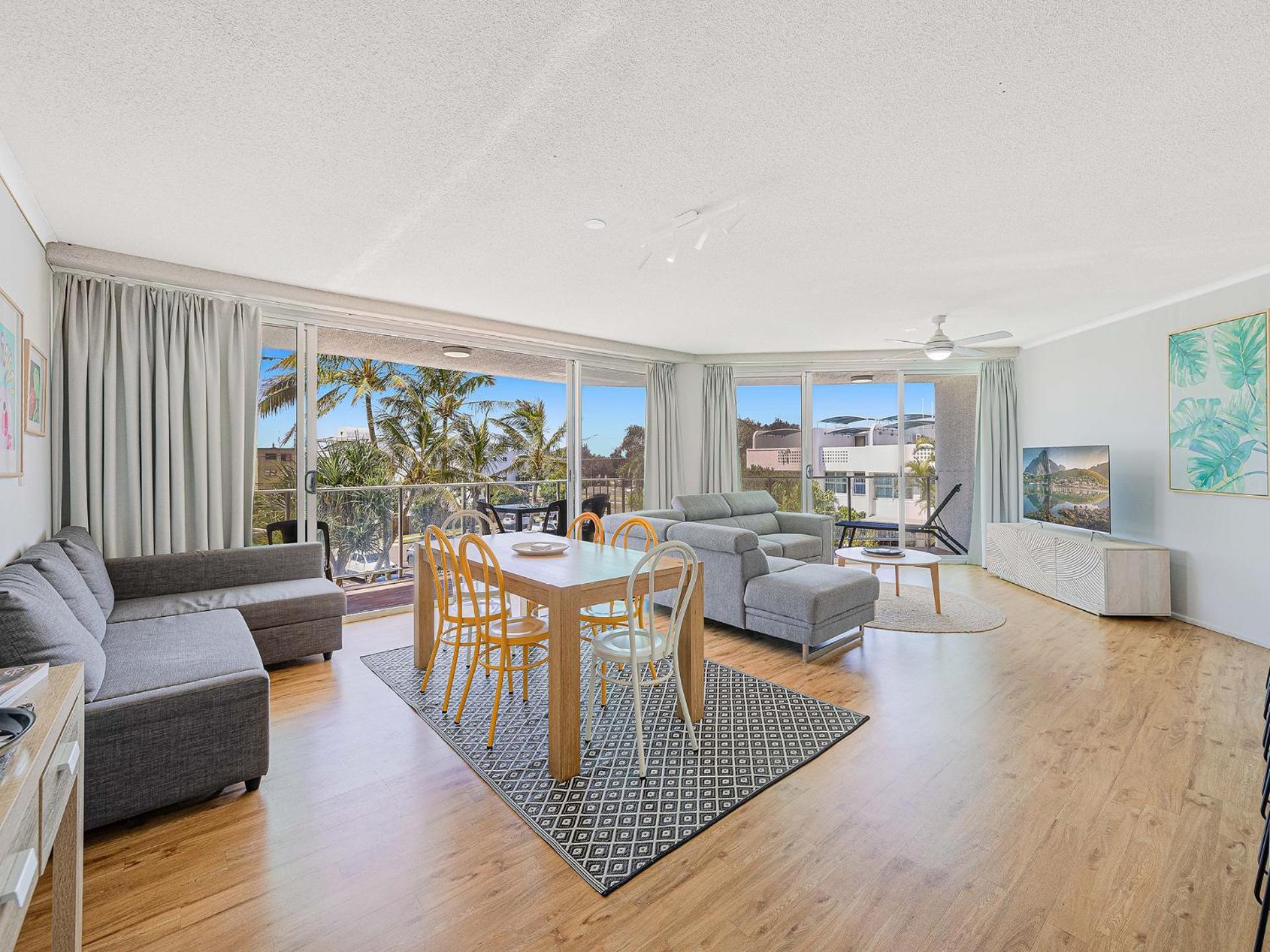 Chateau Royale Sunshine Coast 4*