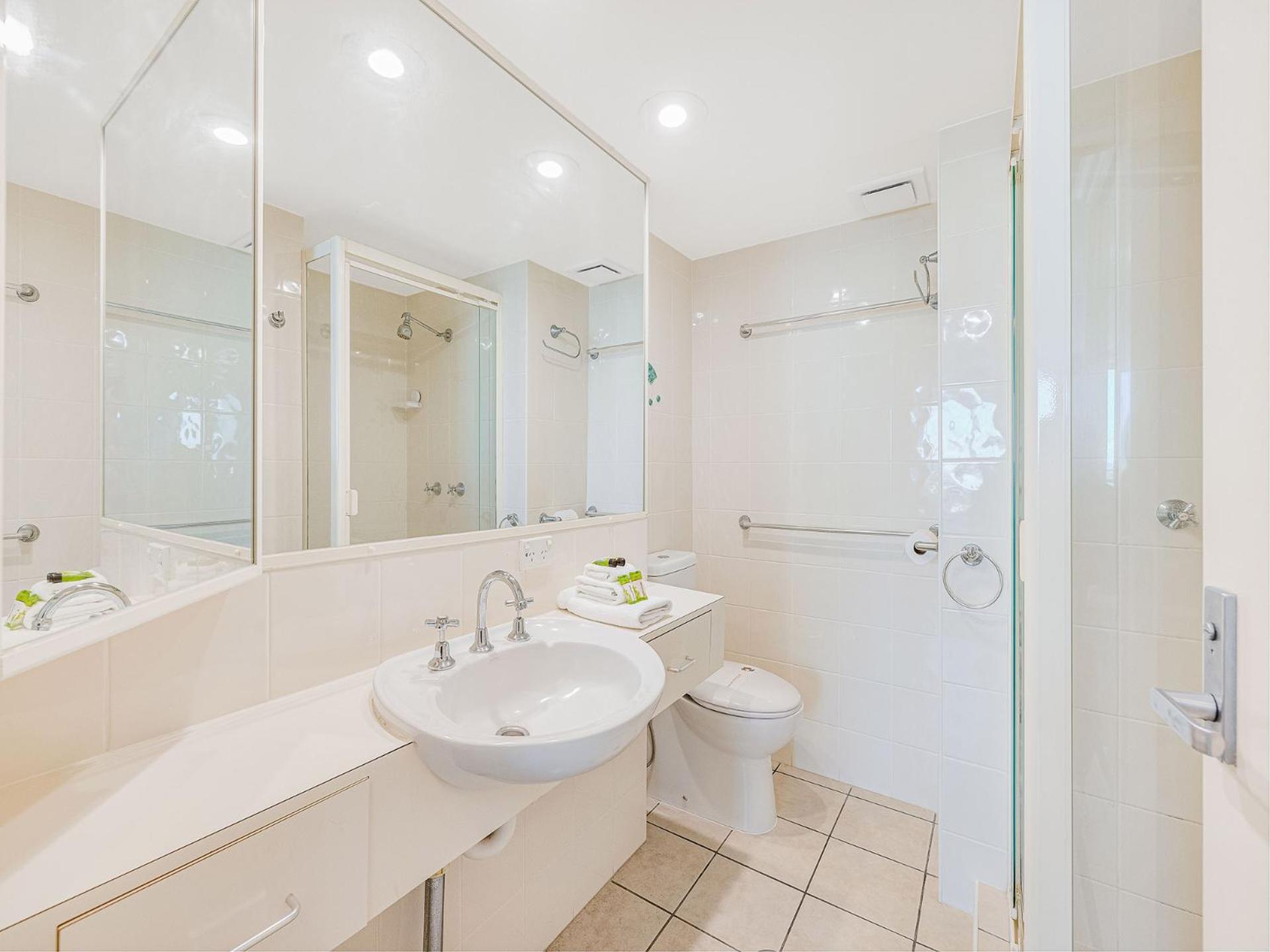 Chateau Royale Sunshine Coast Aparthotel 4*
