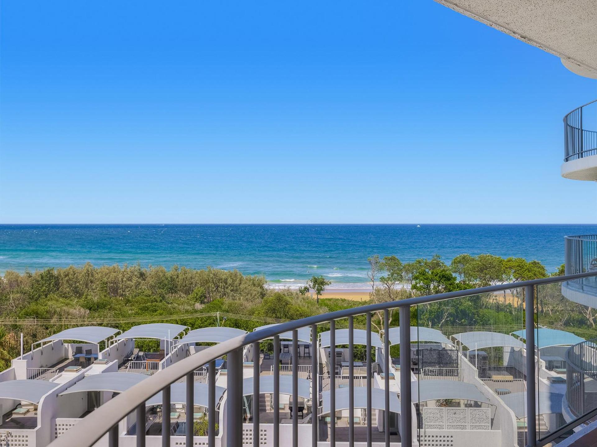 Chateau Royale Sunshine Coast Aparthotel