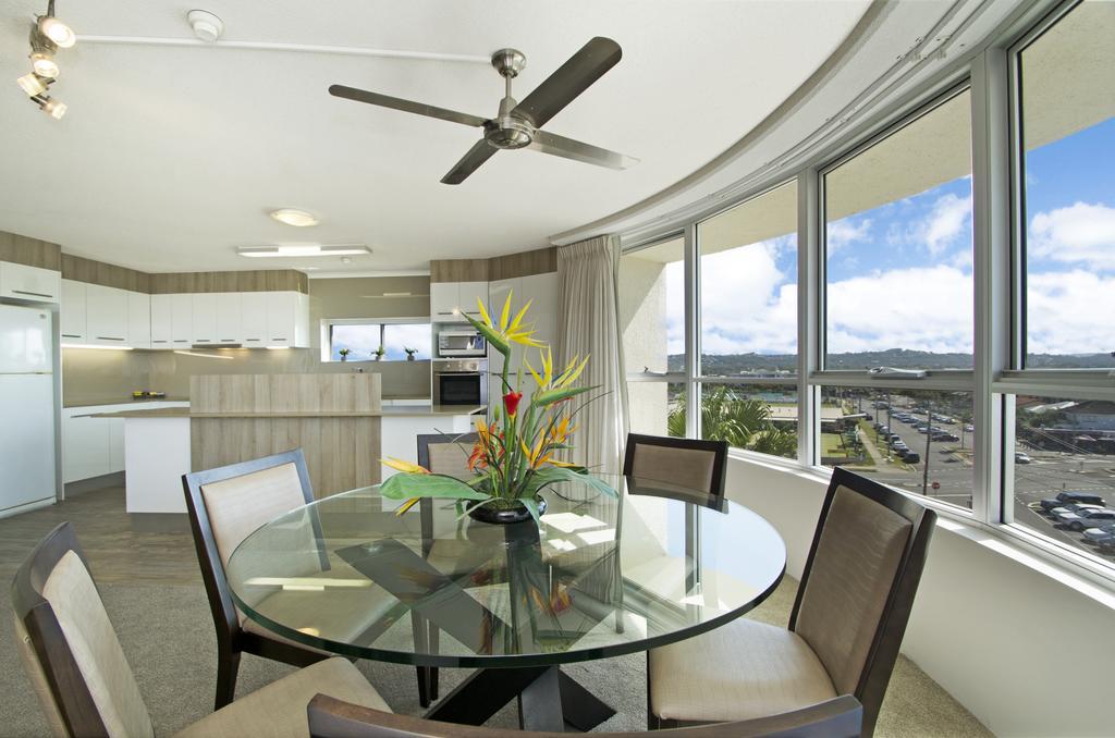 Chateau Royale Sunshine Coast Aparthotel 4*